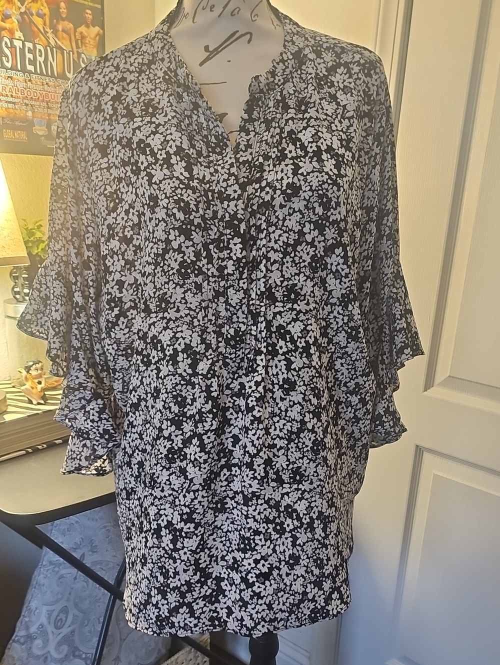Vince Camuto Black and White Floral Blouse